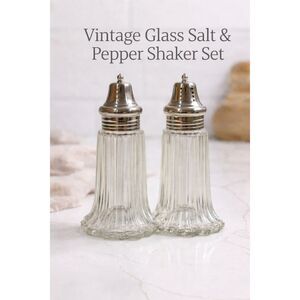 Vintage 1960's Anchor Hocking Glass Salt & Pepper Shakers Depression Farmhouse